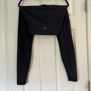 Lululemon, wunder-under, size 6